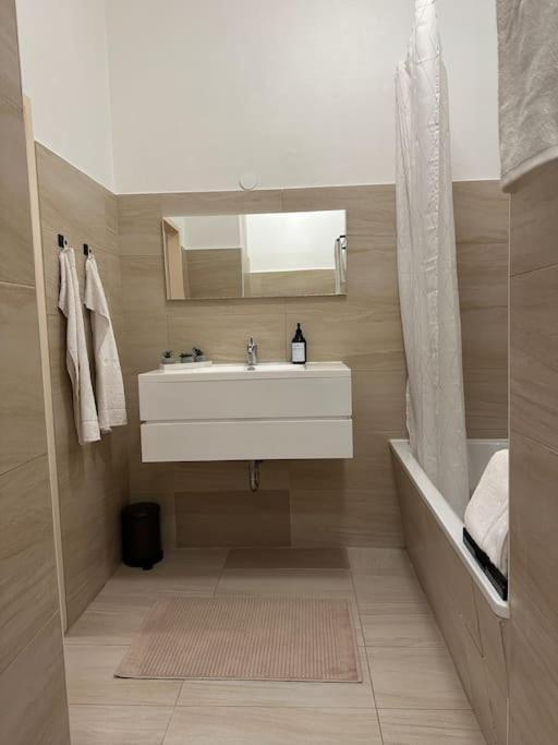 Modernes 2 Zimmer Apartment Berlin Bagian luar foto