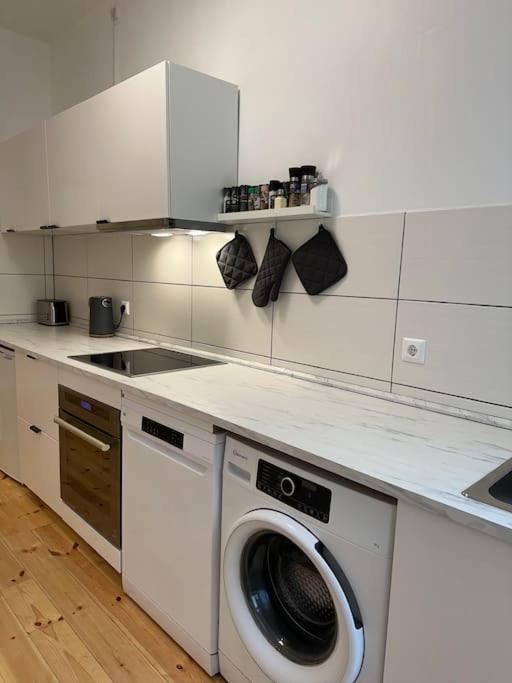 Modernes 2 Zimmer Apartment Berlin Bagian luar foto