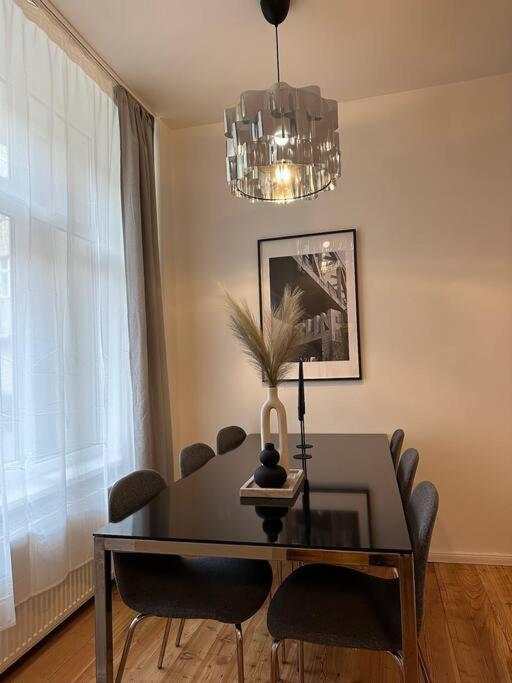Modernes 2 Zimmer Apartment Berlin Bagian luar foto